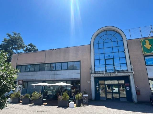 negozio in vendita a Vergiate