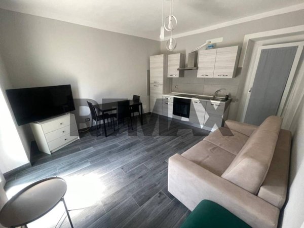 appartamento in vendita a Vergiate in zona Sesona