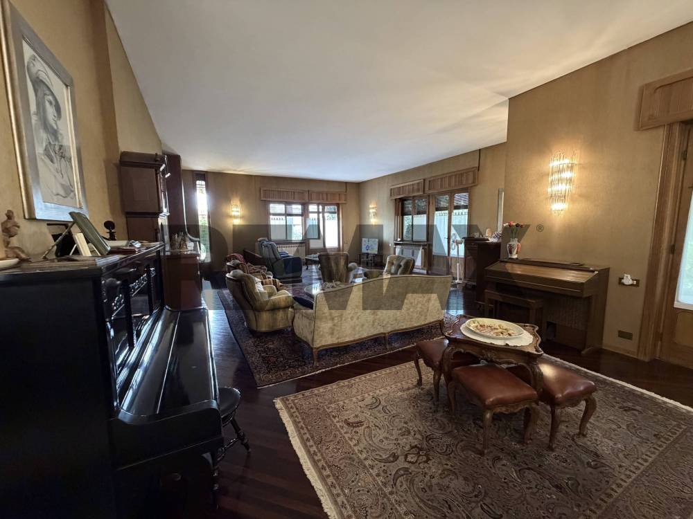 casa indipendente in vendita a Vergiate