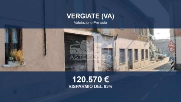 locale commerciale in vendita a Vergiate
