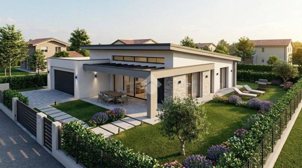 casa indipendente in vendita a Vergiate