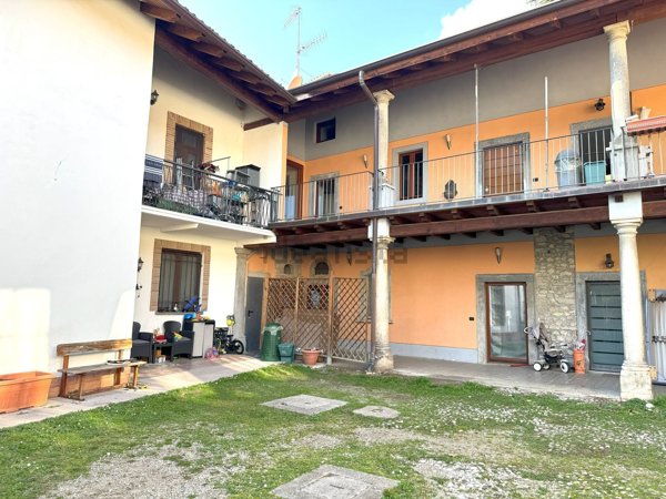 appartamento in vendita a Viggiù