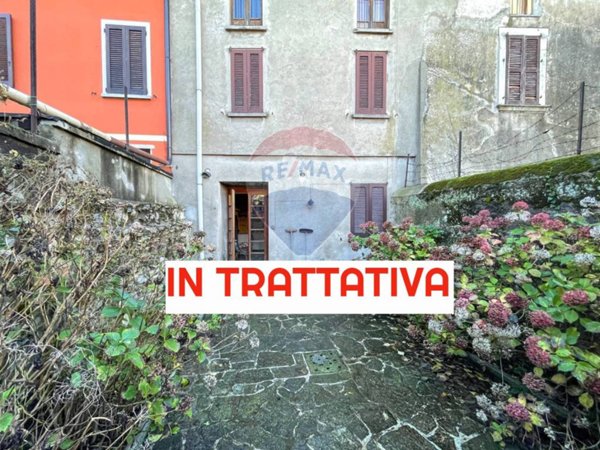 casa indipendente in vendita a Viggiù
