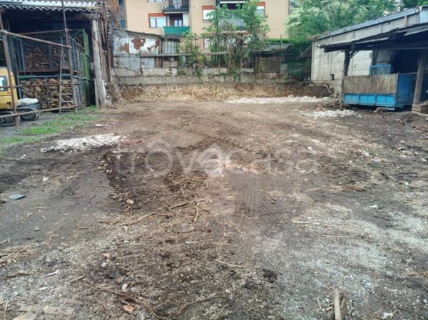 terreno edificabile in vendita a Viggiù in zona Baraggia
