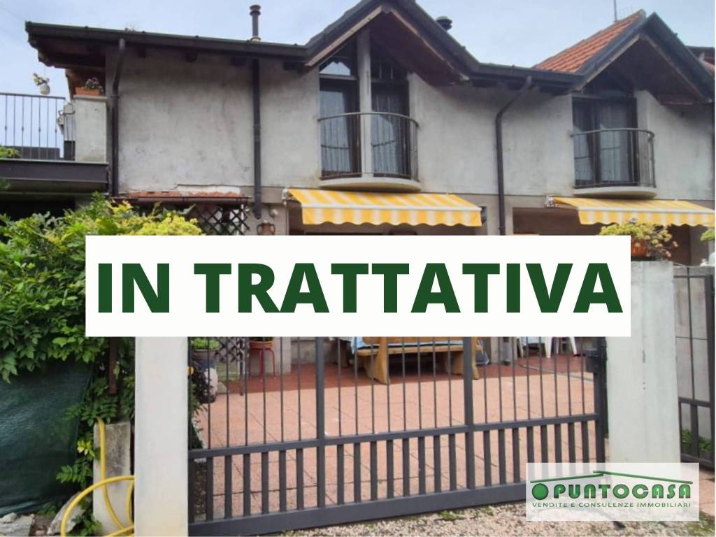 casa indipendente in vendita a Viggiù