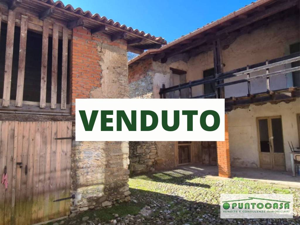 casa indipendente in vendita a Viggiù