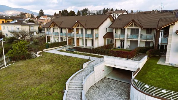 appartamento in vendita a Viggiù in zona Baraggia