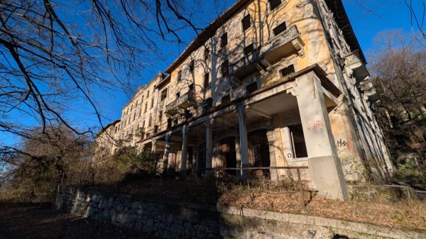 casa indipendente in vendita a Viggiù