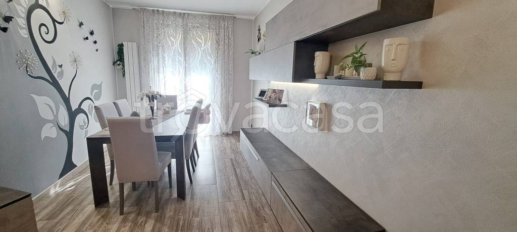 appartamento in vendita a Viggiù in zona Baraggia