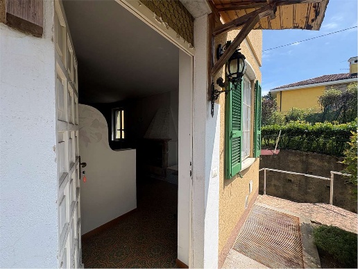 appartamento in vendita a Viggiù in zona Baraggia
