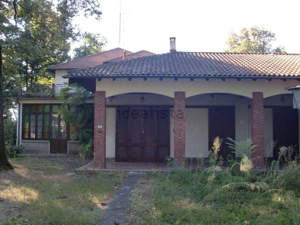 negozio in vendita a Vizzola Ticino