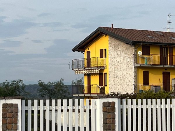 appartamento in vendita a Vizzola Ticino