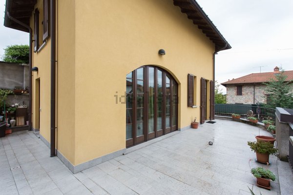 appartamento in vendita a Sangiano