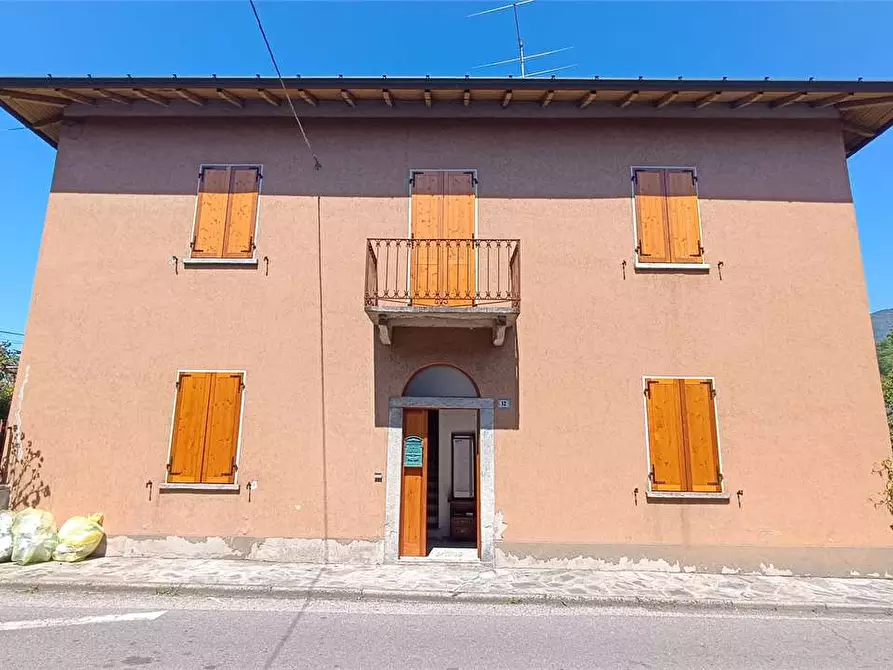 casa indipendente in vendita a Sangiano