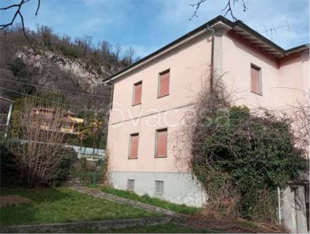 appartamento in vendita a Sangiano