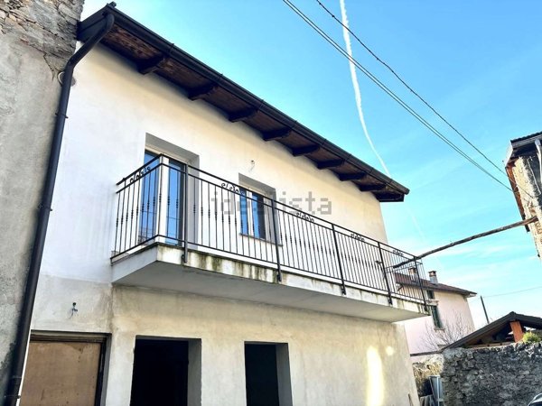 appartamento in vendita a Sangiano