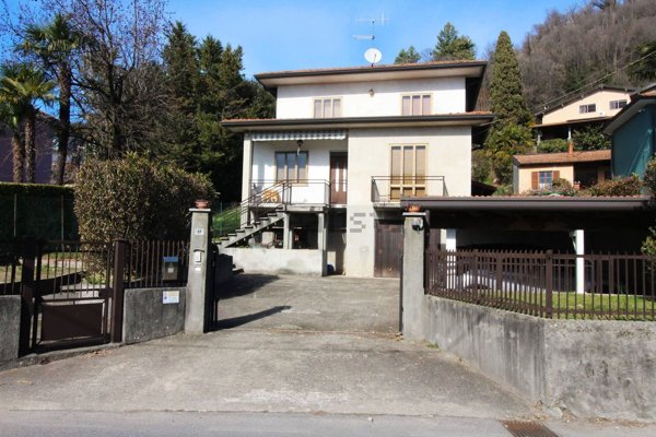 appartamento in vendita a Sangiano