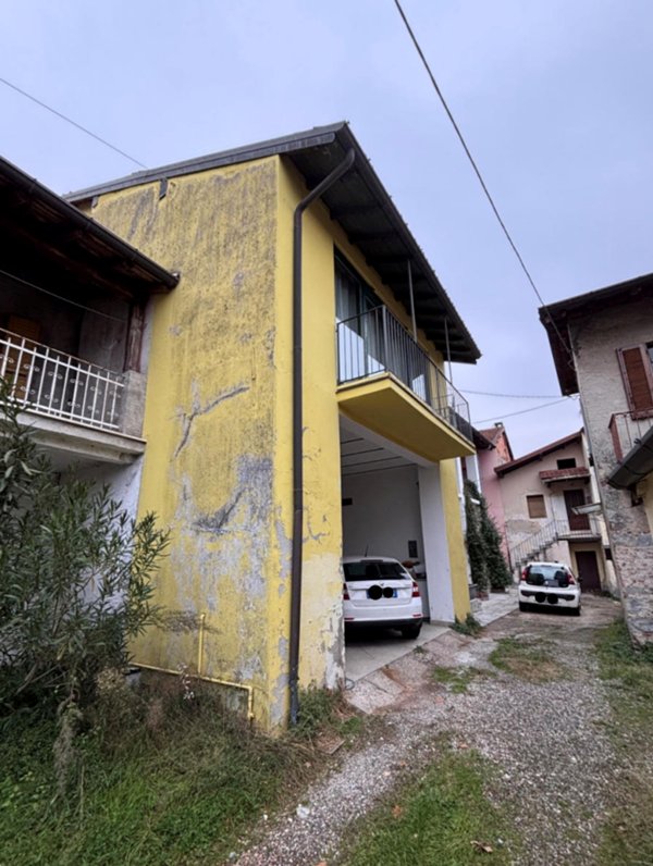 appartamento in vendita a Sangiano