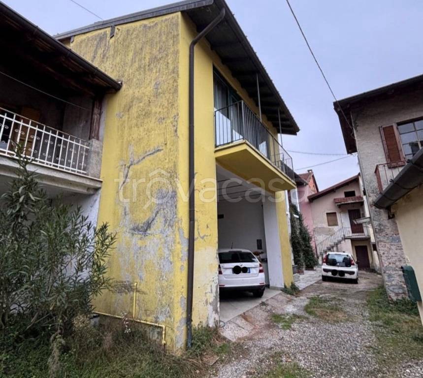 appartamento in vendita a Sangiano