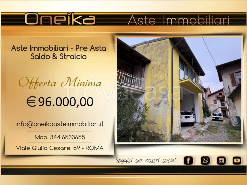 casa indipendente in vendita a Sangiano