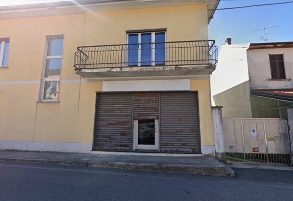 negozio in vendita a Sangiano