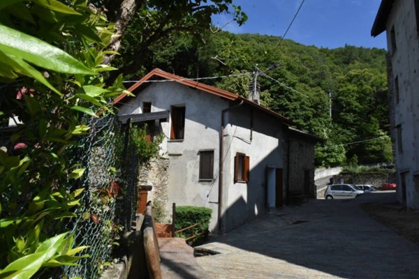 appartamento in vendita a Maccagno con Pino e Veddasca in zona Graglio
