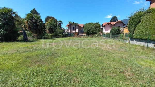 terreno edificabile in vendita a Maccagno con Pino e Veddasca in zona Maccagno