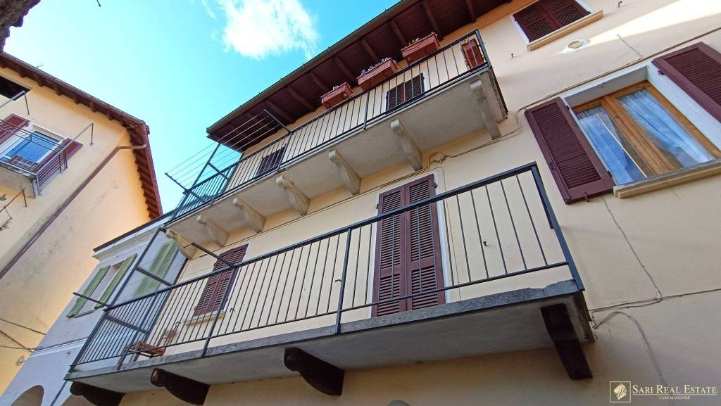 appartamento in vendita a Maccagno con Pino e Veddasca in zona Lago Delio