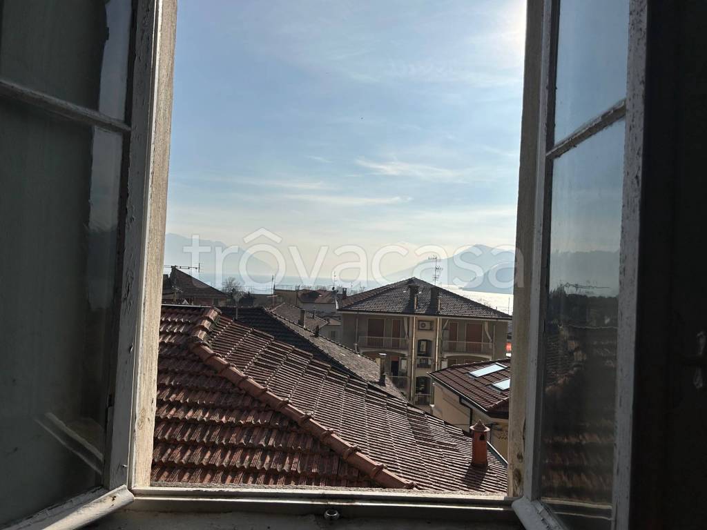 casa indipendente in vendita a Maccagno con Pino e Veddasca in zona Maccagno