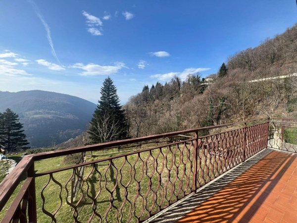 casa indipendente in vendita a Maccagno con Pino e Veddasca in zona Armio