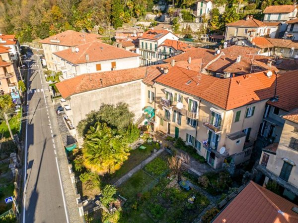 appartamento in vendita a Maccagno con Pino e Veddasca in zona Maccagno