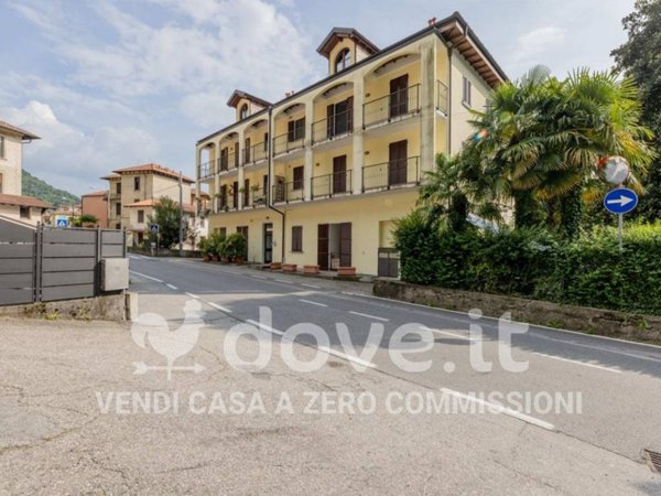 appartamento in vendita a Maccagno con Pino e Veddasca in zona Maccagno