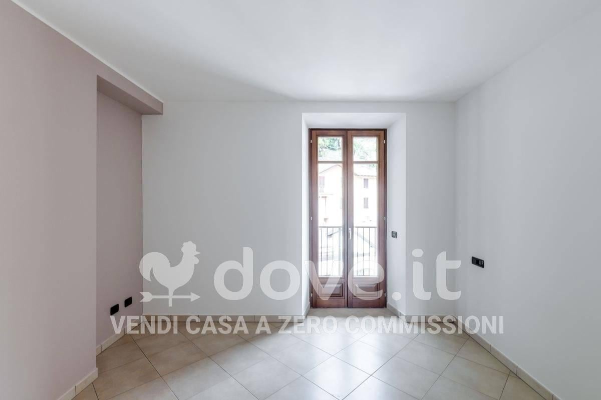 appartamento in vendita a Maccagno con Pino e Veddasca in zona Maccagno