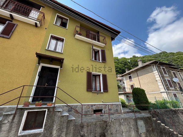 casa indipendente in vendita a Maccagno con Pino e Veddasca in zona Armio