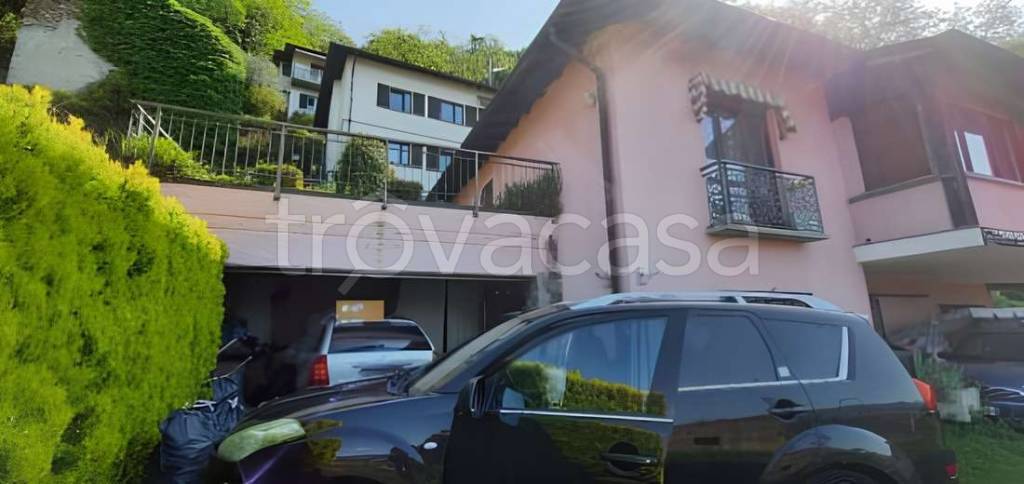 appartamento in vendita a Maccagno con Pino e Veddasca