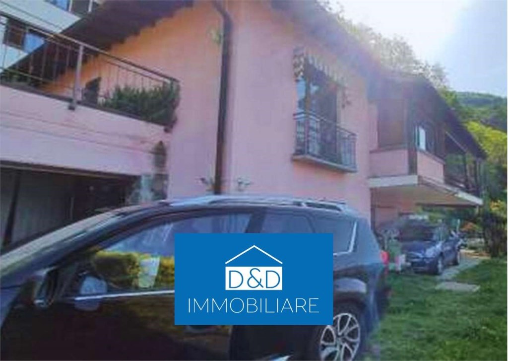 casa indipendente in vendita a Maccagno con Pino e Veddasca