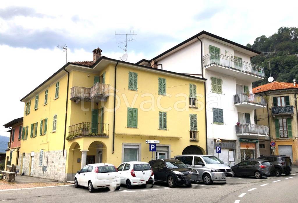 appartamento in vendita a Maccagno con Pino e Veddasca in zona Maccagno