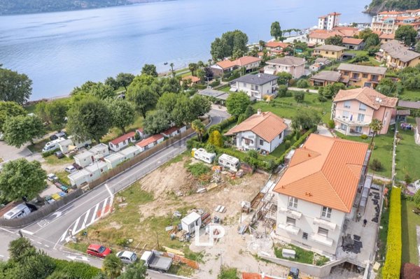 appartamento in vendita a Maccagno con Pino e Veddasca