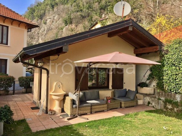 casa indipendente in vendita a Maccagno con Pino e Veddasca in zona Maccagno