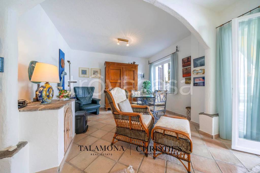 appartamento in vendita a Maccagno con Pino e Veddasca in zona Zenna