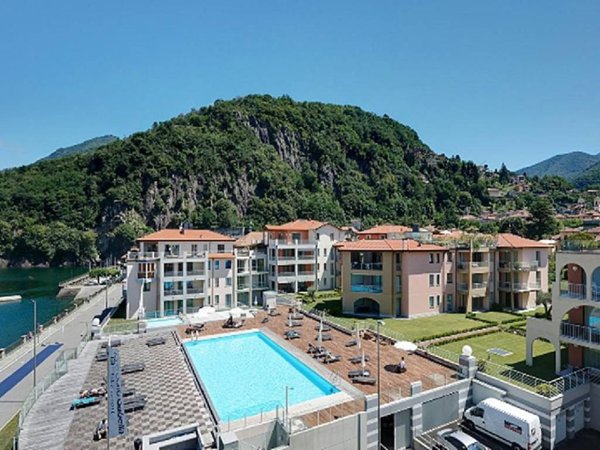 appartamento in vendita a Maccagno con Pino e Veddasca in zona Maccagno