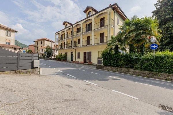 appartamento in vendita a Maccagno con Pino e Veddasca in zona Maccagno