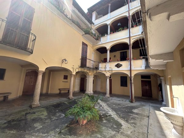 appartamento in vendita a Maccagno con Pino e Veddasca in zona Maccagno