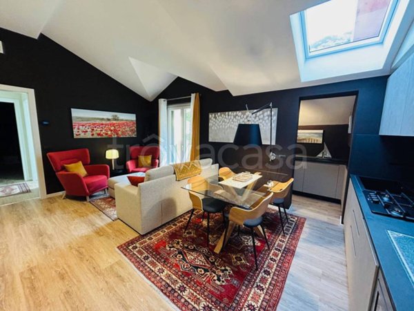 appartamento in vendita a Maccagno con Pino e Veddasca in zona Maccagno