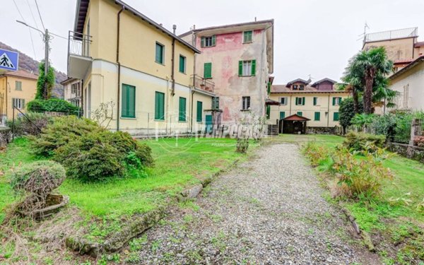 casa indipendente in vendita a Maccagno con Pino e Veddasca in zona Maccagno