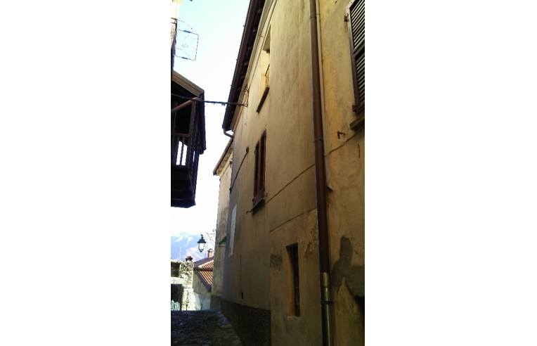 casa indipendente in vendita a Maccagno con Pino e Veddasca