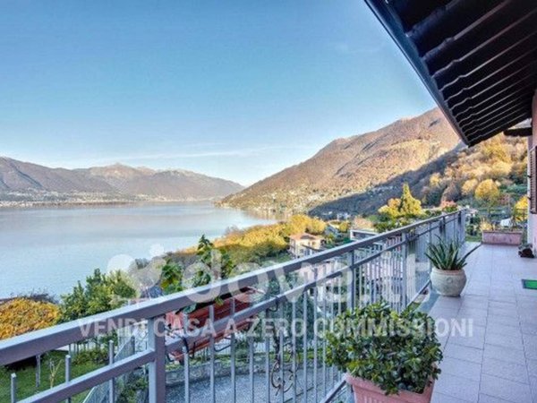 casa indipendente in vendita a Maccagno con Pino e Veddasca