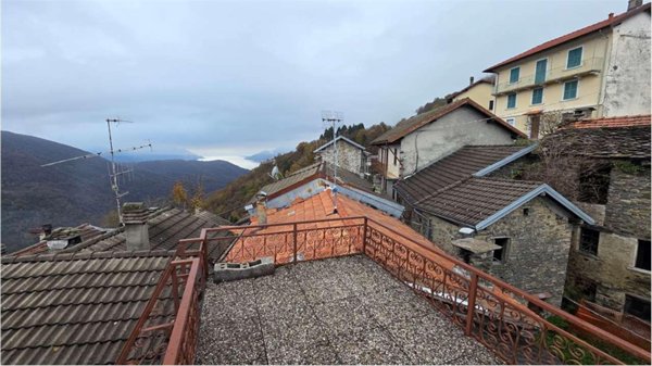 appartamento in vendita a Maccagno con Pino e Veddasca in zona Maccagno