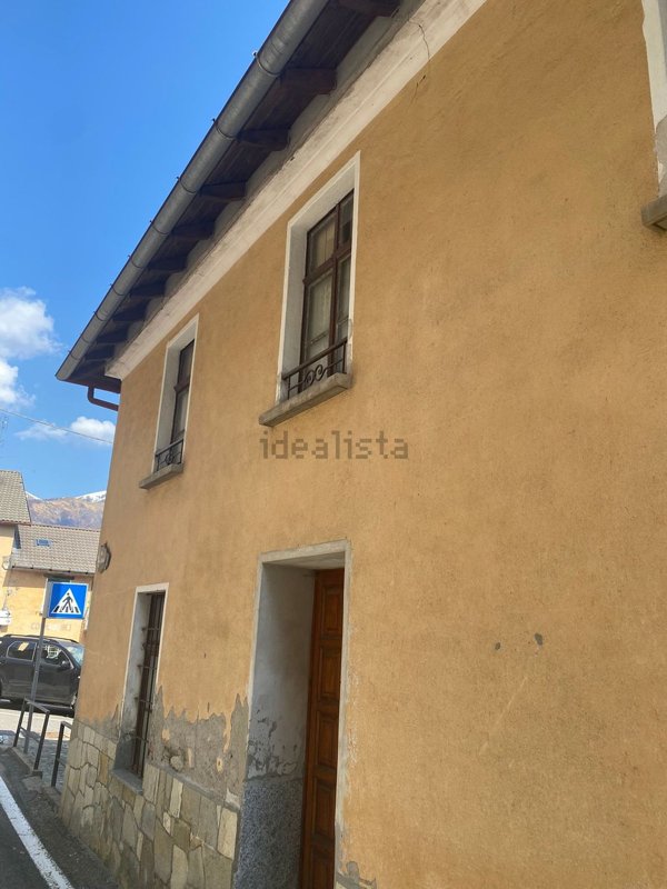 casa indipendente in vendita a Maccagno con Pino e Veddasca in zona Lozzo