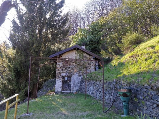 casa indipendente in vendita a Maccagno con Pino e Veddasca in zona Cadero